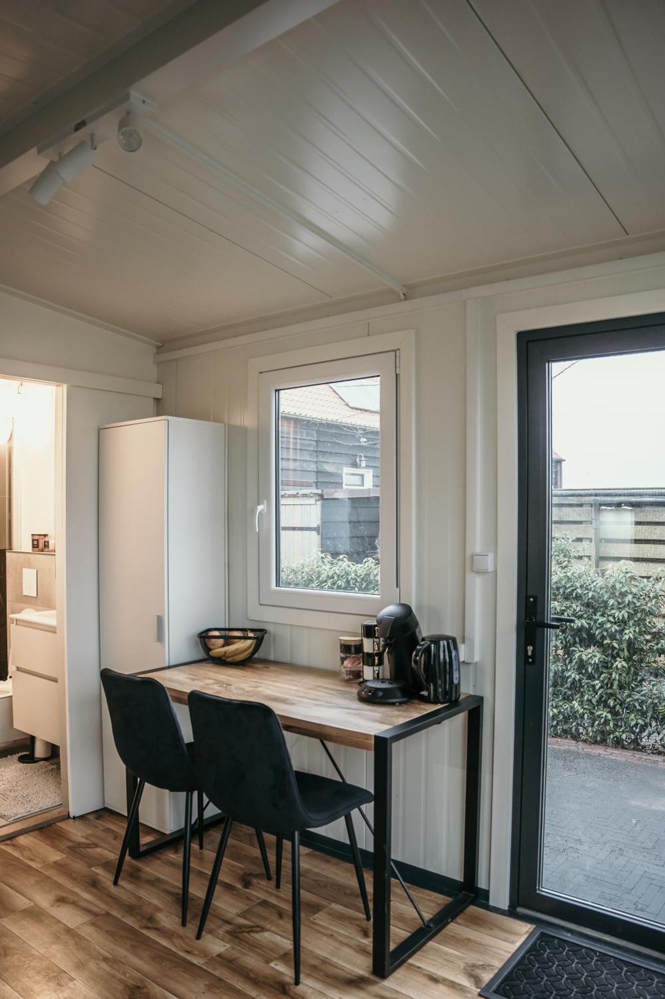 Luxe Tiny House Incl Jacuzzi En Strandhuisje In Zomerseizoen Meliskerke Exteriör bild